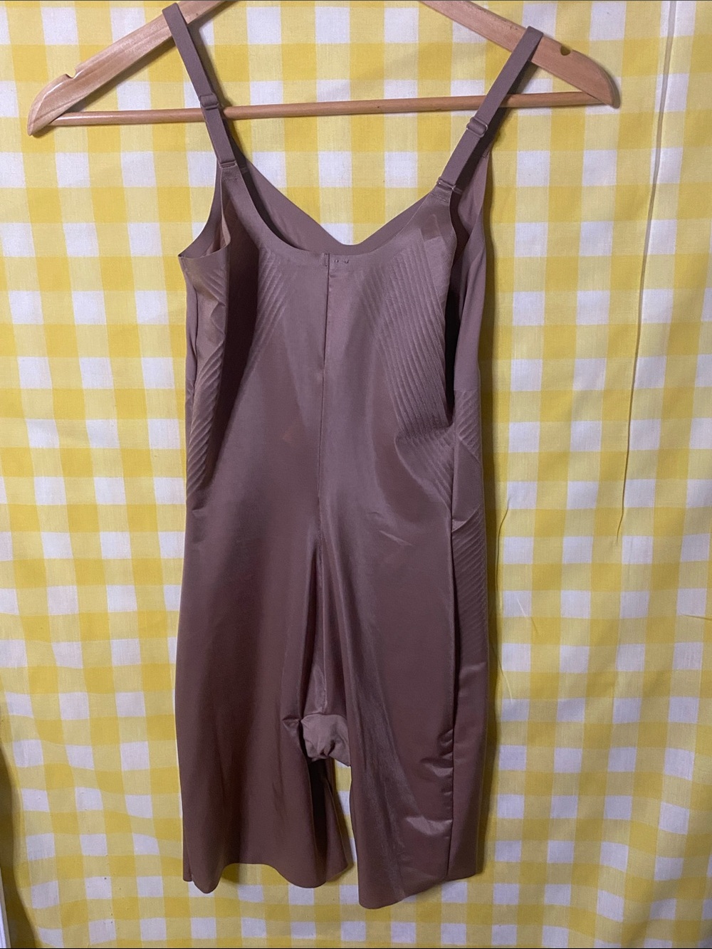 SPANX SPANXshape™™ Invisible Mid-Thigh bodysuit - Picture 4 of 9